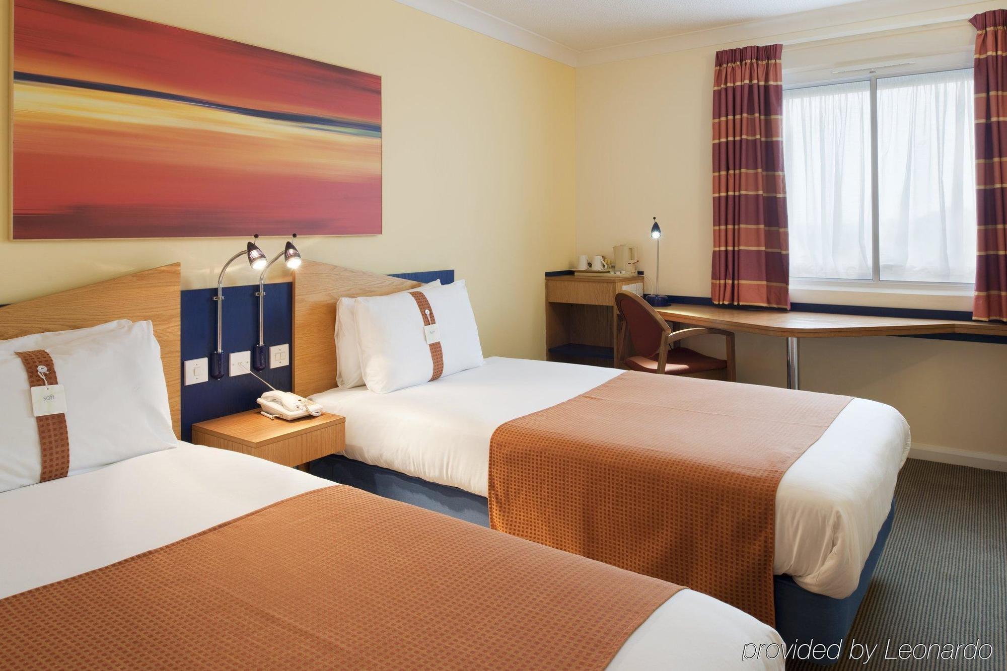 Holiday Inn Express Stoke-On-Trent, An Ihg Hotel Room photo